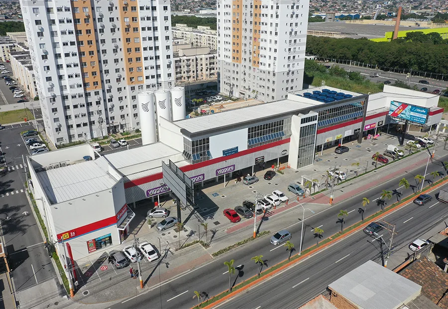 Edificação comercial com sistema de ventilação natural